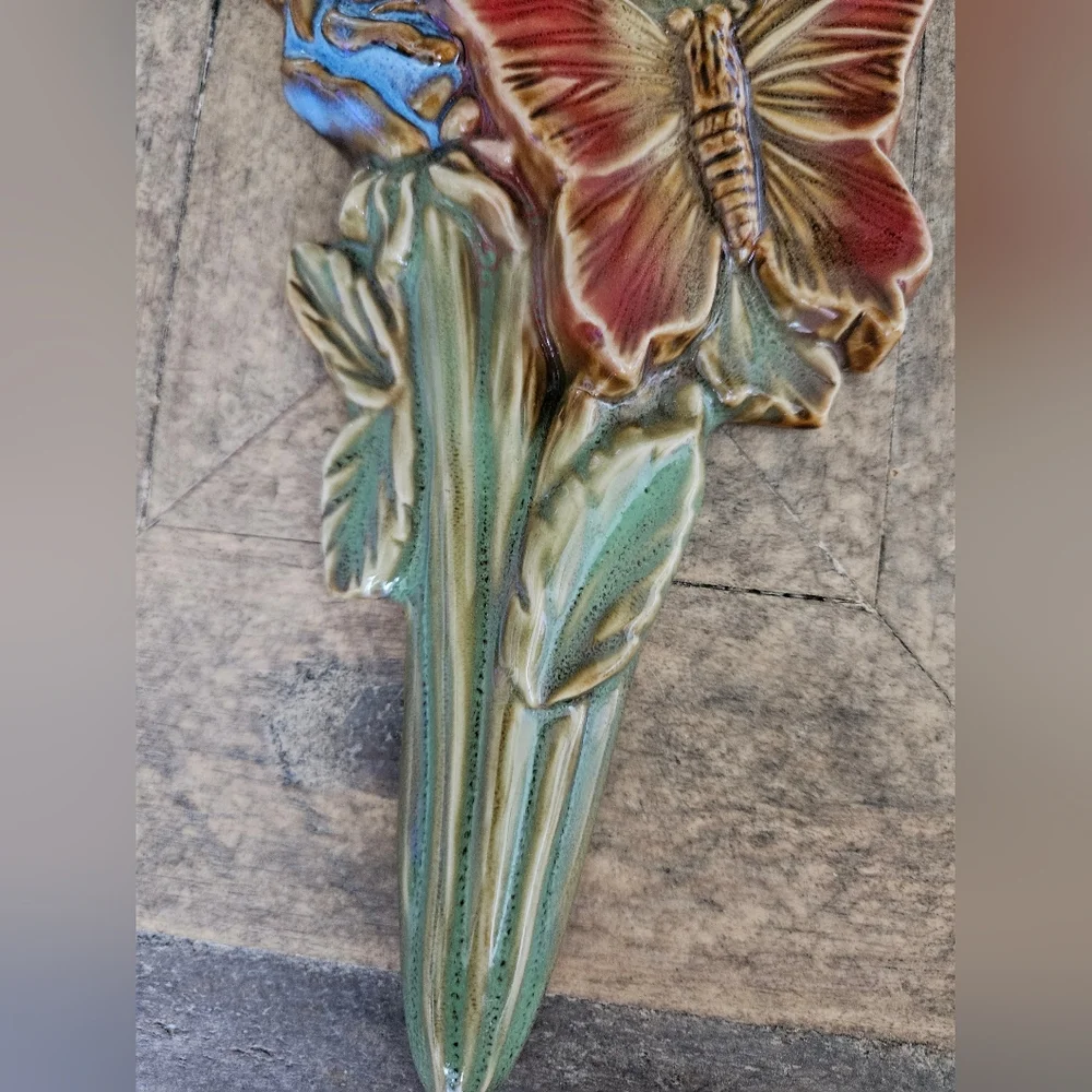 Butterfly 🦋 Floral Decoration! - Picture 5 of 8